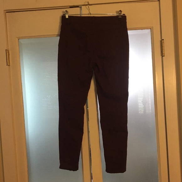 D. Jeans cropped pants! - Picture 3 of 4